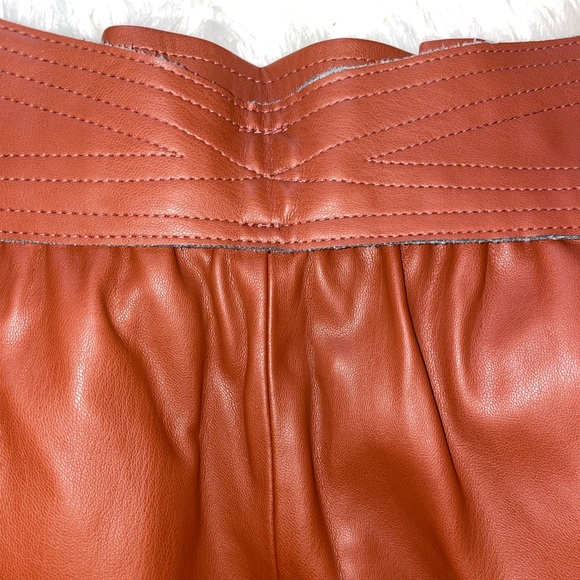 BB Dakota Belt So Real Faux Leather Skirt- NWT - Picture 15 of 16